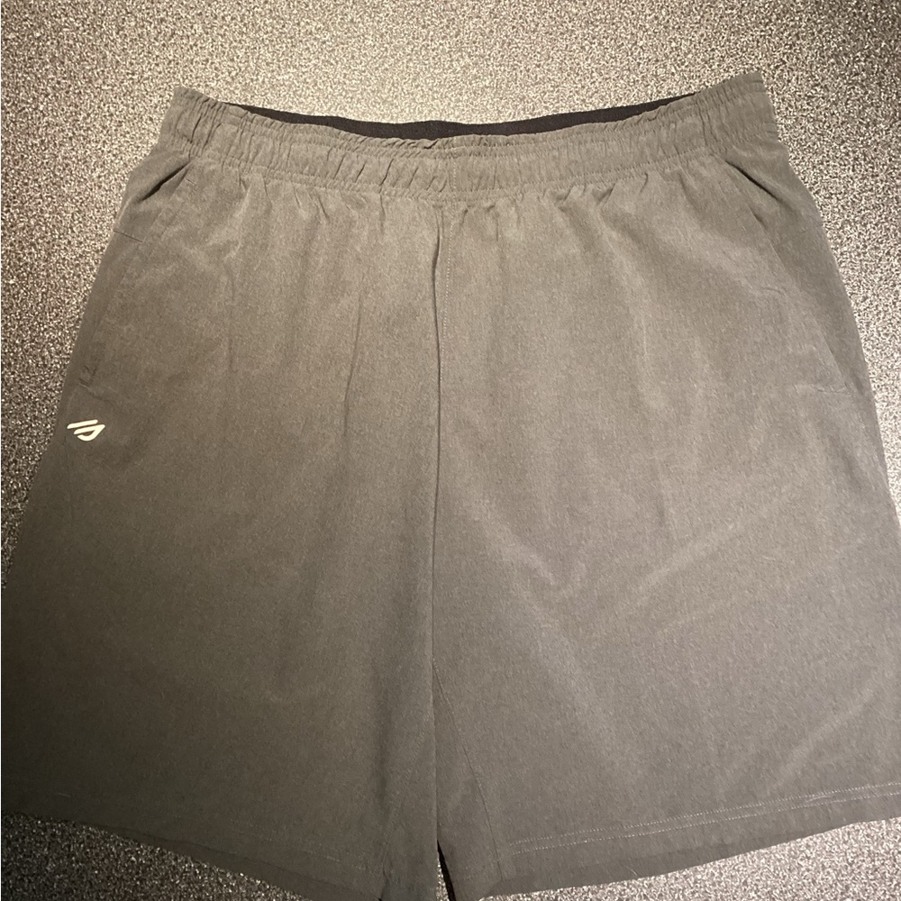 LNWOT Eddie Bauer Gray Flexion Athletic Shorts Lightweight Moisture-Wicking